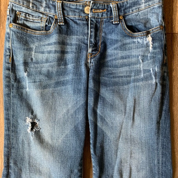 7 For All Mankind Sz 4 Distressed Flare Jeans - Picture 3 of 10